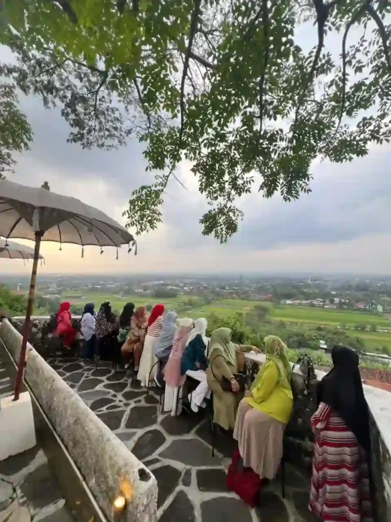 Jasa Travel Tripyoo Jogjakarta 0851-2200-1103