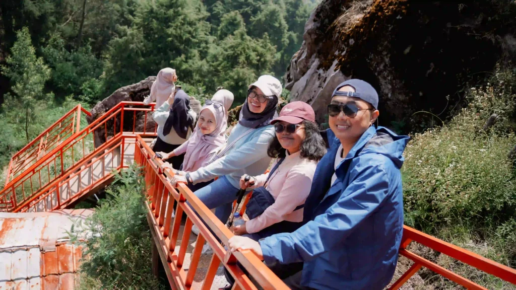 Batu Pandang Ratapan Angin Dieng